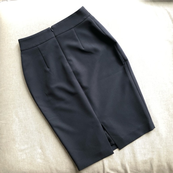 Le Chateau Navy Pencil Skirt NWOT - Picture 3 of 6
